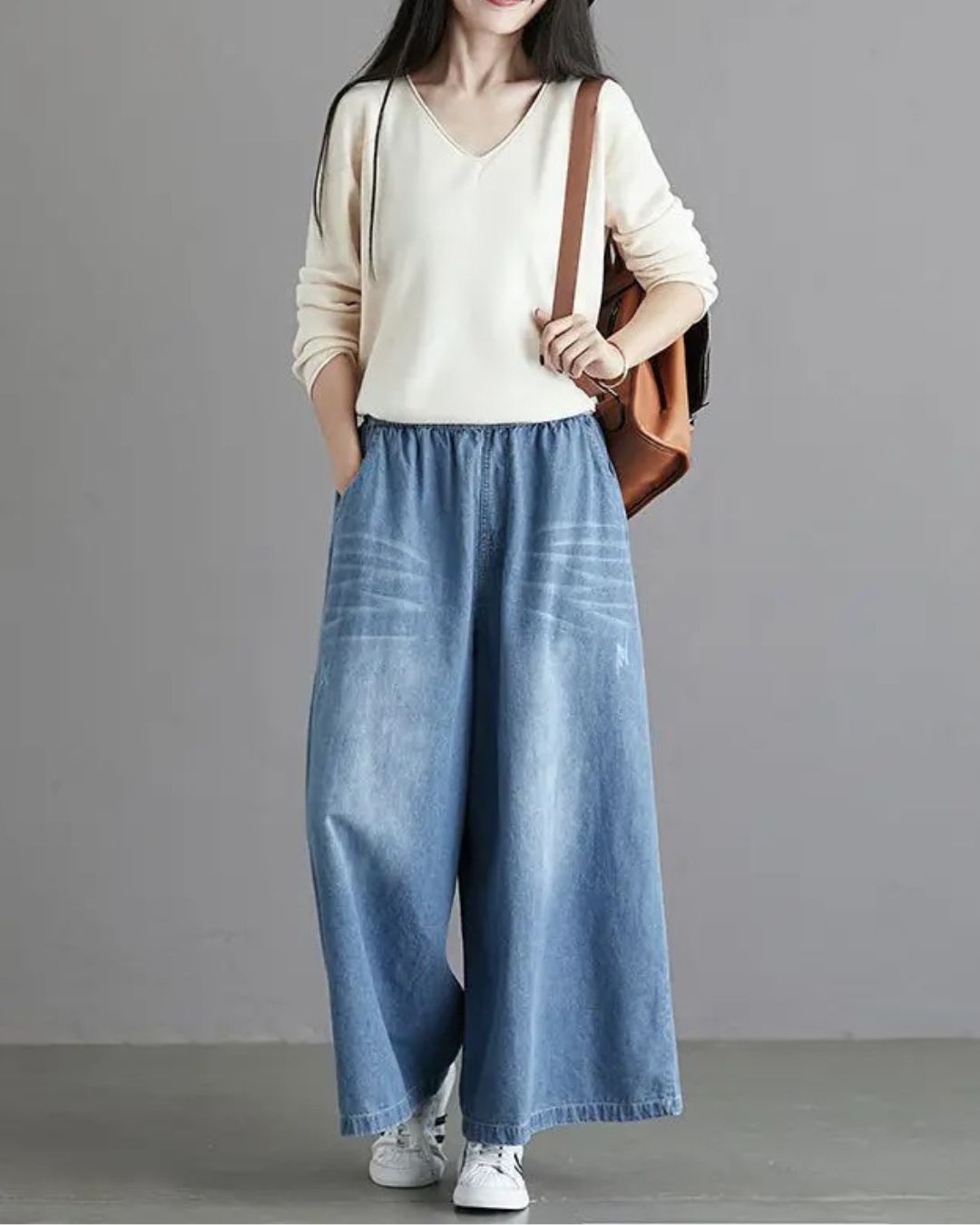 Ellie - Mid Waisted Oversized Jeans